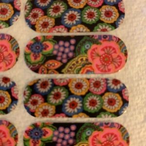 Jamberry Nail Wraps “NAS Design”